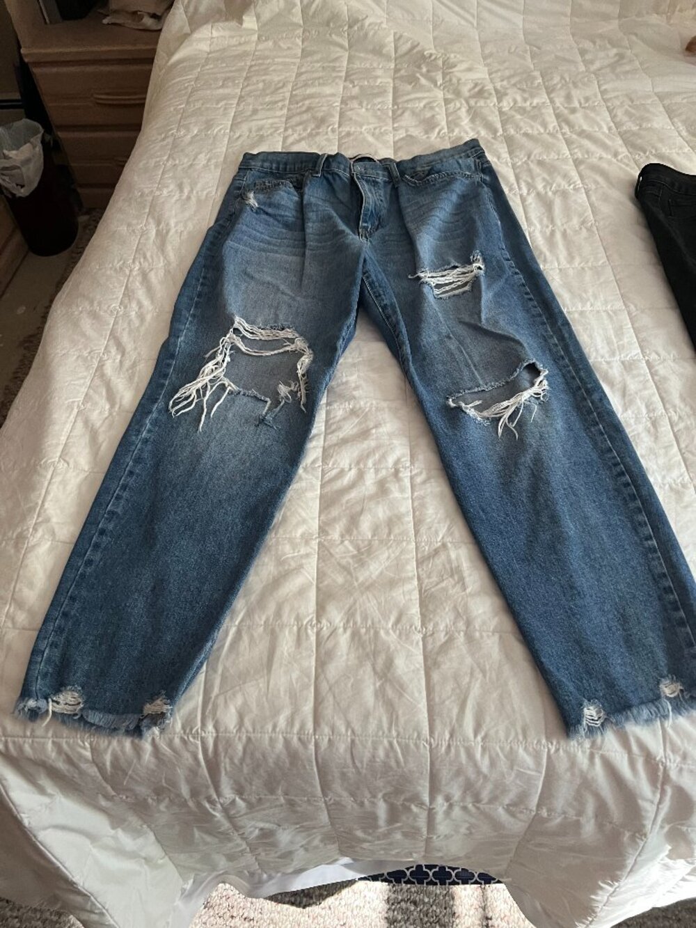 Brand New SO High‑Rise Skinny Jeans – Distressed – Blue Denim